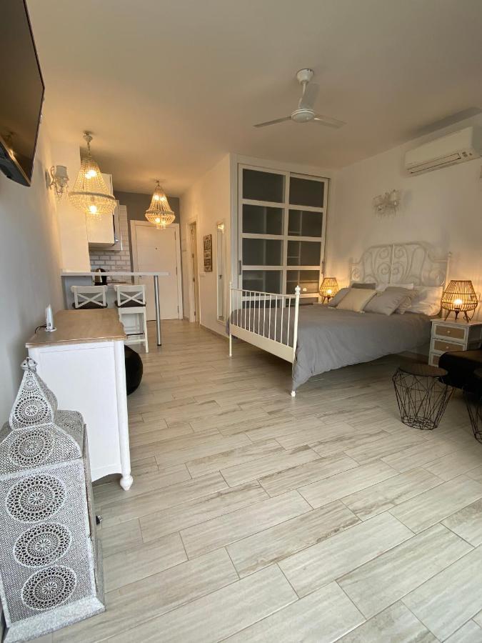 Benal Beach Apartments Benalmadena Bagian luar foto