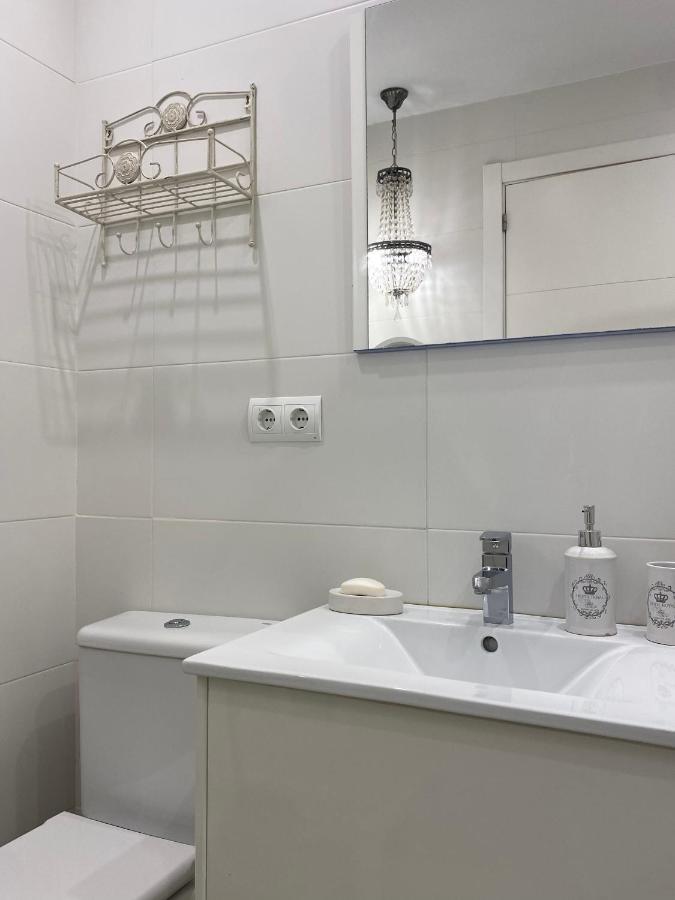Benal Beach Apartments Benalmadena Bagian luar foto