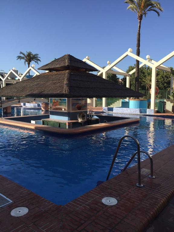 Benal Beach Apartments Benalmadena Bagian luar foto